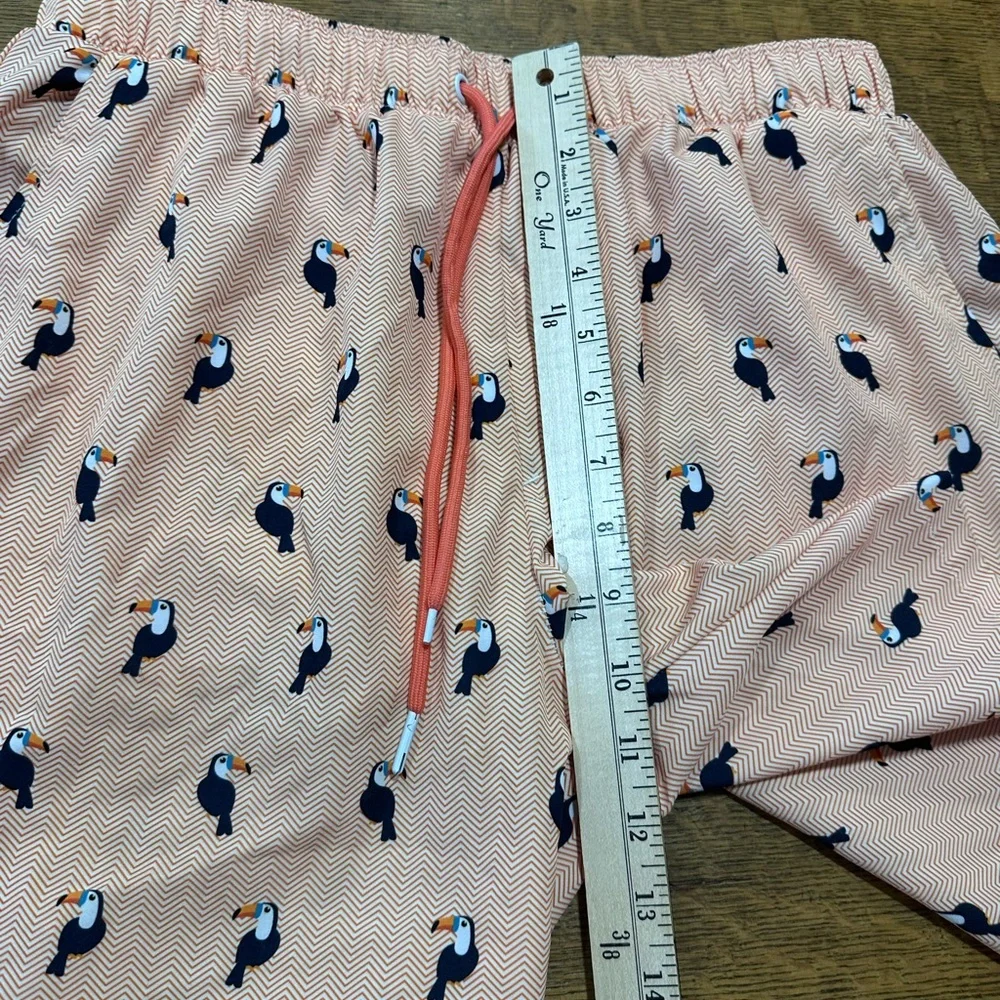 Mosmann Australia‎ Toucan print swim shorts sz medium(Z)